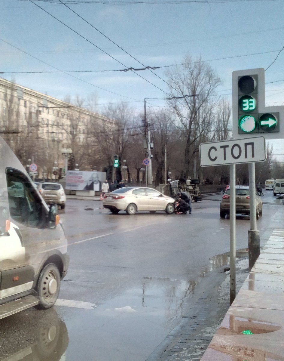 Авария в центре Волгограда