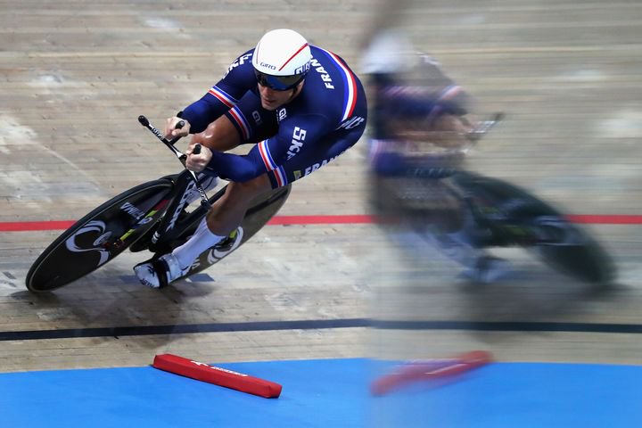 AllSportSnapper's tweet photo. Skinny legs here again....a great moustache, a reflection, a catch flash (w/ shadow) & of course a pan! @AlexjhPorter #AshtonLambie #Pruszkow2019 @UCI_Track @uci_cycling #worldchampionships. @GettySport @GettyImages #trackcycling #NLOtrain #UCI_Track #uci_cycling #track #cycling https://t.co/wOZ2Y8NvSr