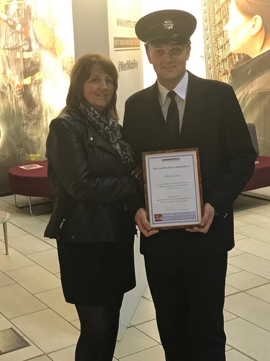 investigatefire's tweet photo. Congratulations Rhys. Another graduate of @BScFireRescue @wlv_uni to follow his dream and join the Fire Service. 
@artemistdl https://t.co/IbfqBKCYHS