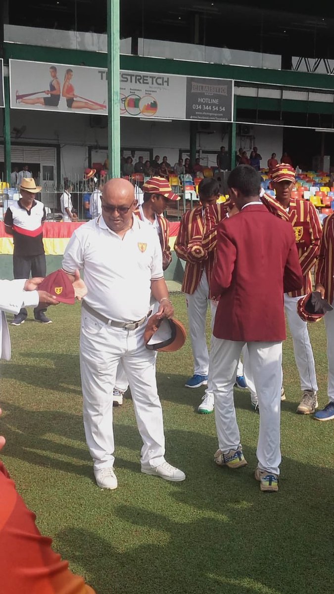 rangaba's tweet photo. Nalanda won the toss and elected to bat in the 90th Battle Of The Maroons #battleofthemaroons #ananda #nalanda #BigMatchSL https://t.co/9S7nT42pCB