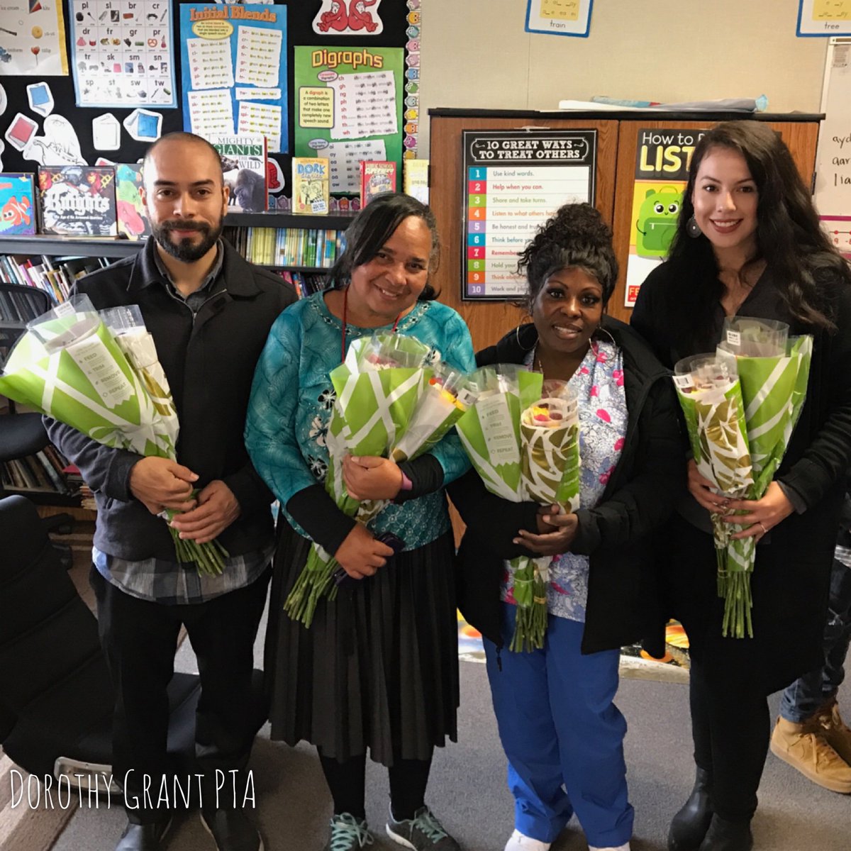 Celebrated Employee Appreciation Day by surprising @DorothyGrantES staff with a fresh bouquet of flowers! We ❤️ our teachers &amp; staff! 
A special THANK YOU to Kareem Góngora for helping us with the flower donations. We ❤️ our team of dedicated parents! #ptaproud