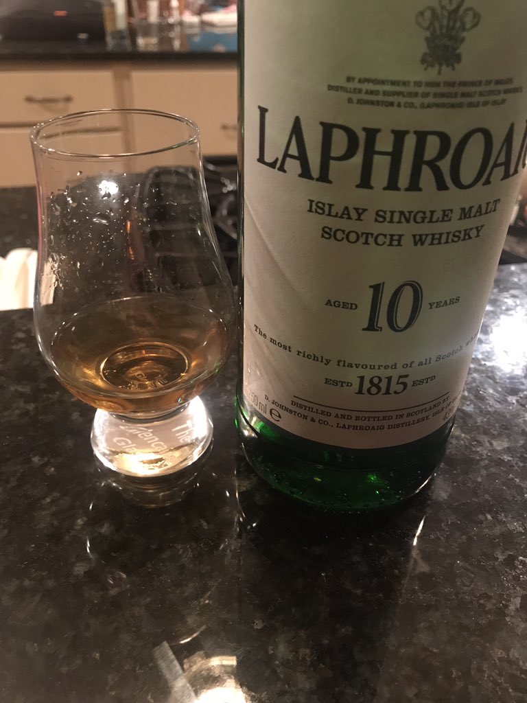 nellycab's tweet photo. Another @Laphroaig Saturday https://t.co/N5cGngnKrk