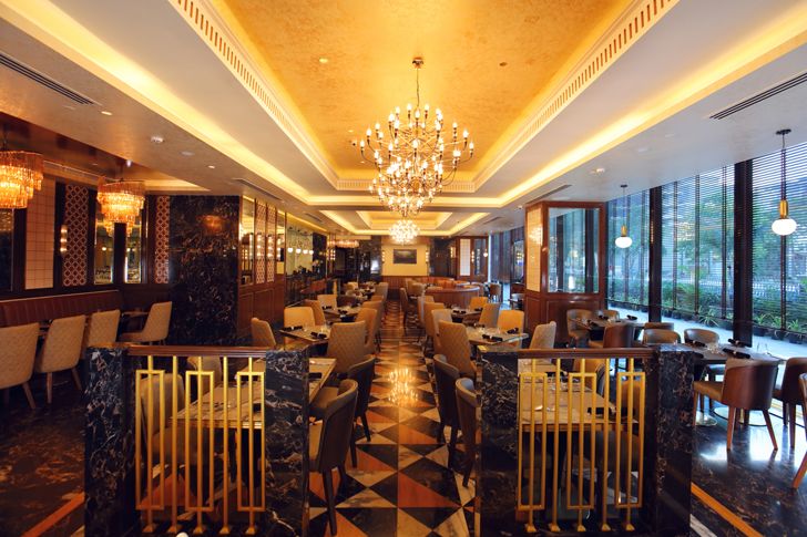 IndiaArtnDesign's tweet image. The @PunjabGrill  at #BKC, #Mumbai designed by #IVPartners sports an ambience that speaks of regional ethos, emphasising on the region’s take on grandeur… goo.gl/VcL8MD