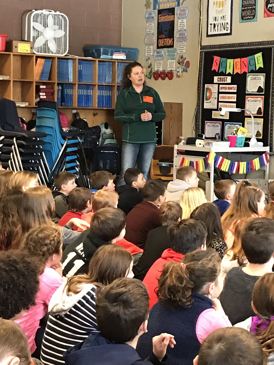 Iditarod veterinarian, Dr. Baldwin, visited with 4th graders.