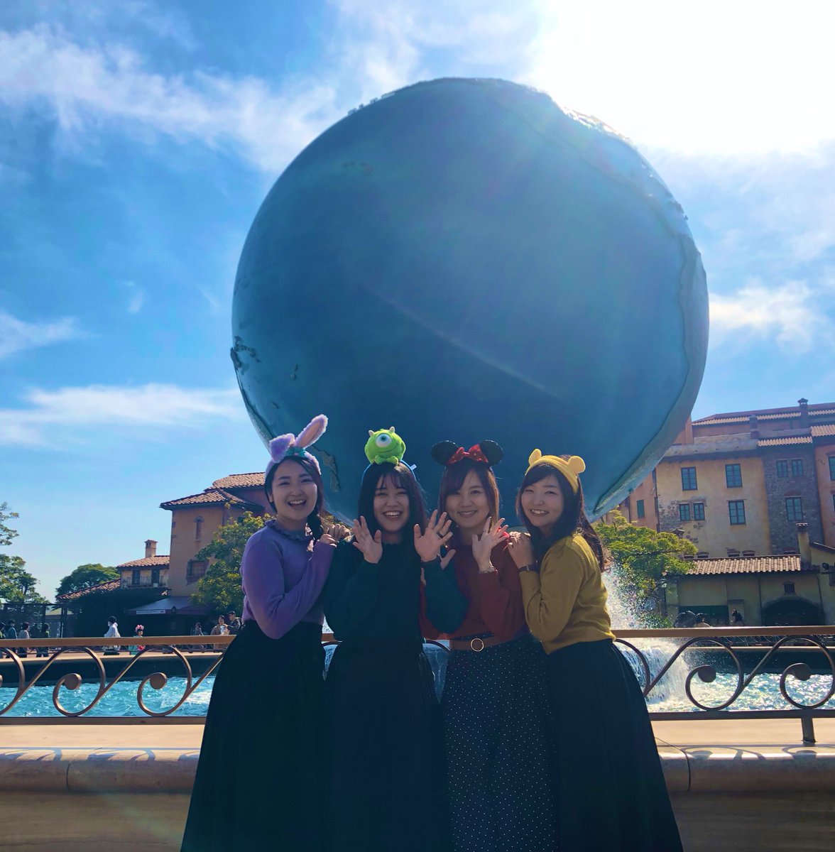 nanairo_umic's tweet photo. 卒業旅行全力で楽しんでおります🌈
りゅーじくん良い笑顔☺️ https://t.co/ntkomOYvQ2