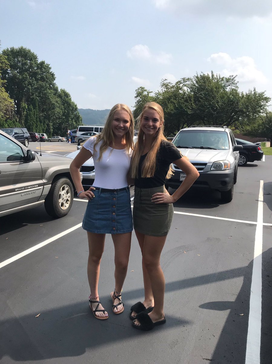 emma_oneill10's tweet photo. wishing the happiest 17th to my day 1💖 love u forever &amp; hope your day&amp;night is the best, you deserve it🎈⚡️🥂🥳 🐙 https://t.co/ObjwDda0Gc
