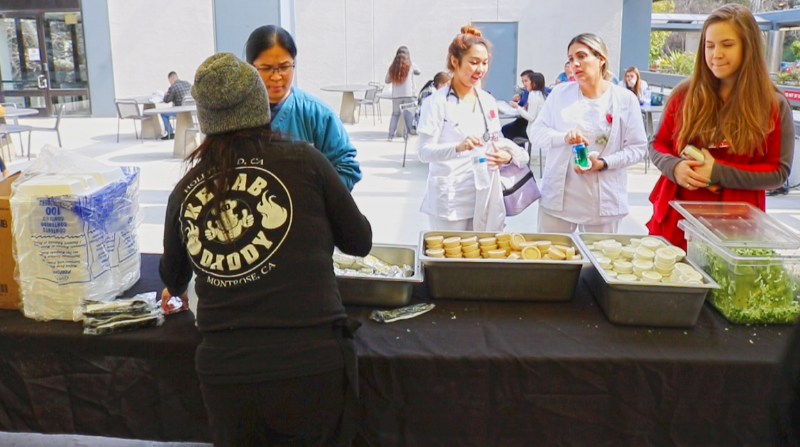 Thank you to all the doctors, nurses and medical staff who work hard to treat patients everyday❤️. @KebabDaddy we truly enjoy catering our delicious, healthy food for hospitals and their staff. 
#uscverdugohillshospital #bestcatering #healthyeats #LAfoodie #kebabdaddy #LAeats