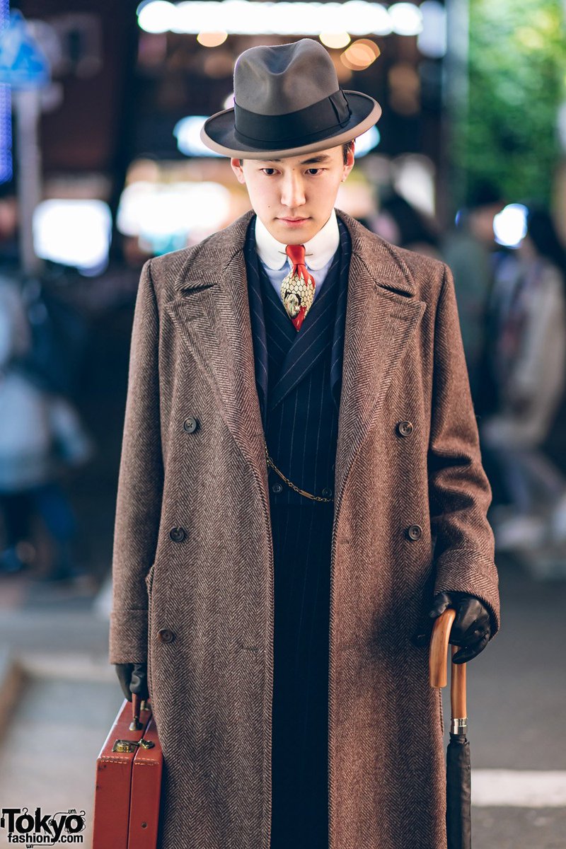 Japanese Painter in Harajuku w/ Beret, Plaid Coat, Brogues & Jean-Louis Scherrer  Bag – Tokyo Fashion