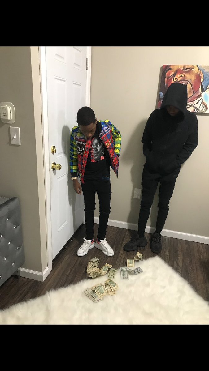 terrencebyrd32's tweet photo. Go hard or go harder 🙅🏽‍♂️🧢. https://t.co/HEbcROPlGy