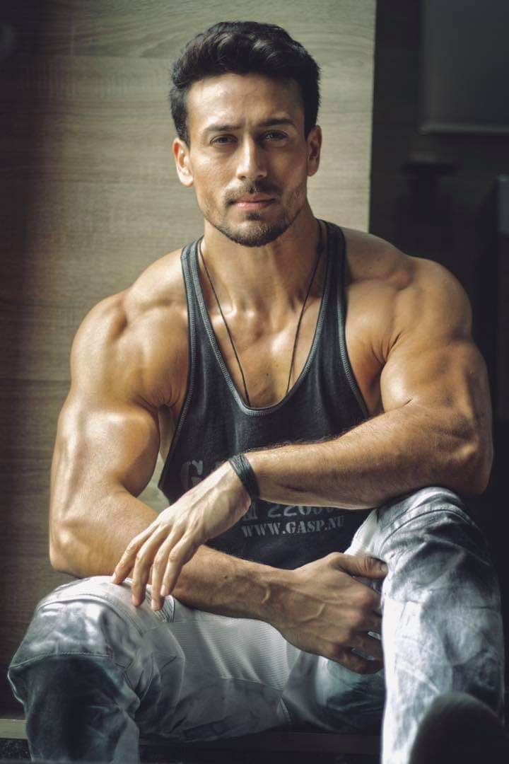 Happy birthday tiger shroff May Allah always keep you happy And all the happiness in the world 