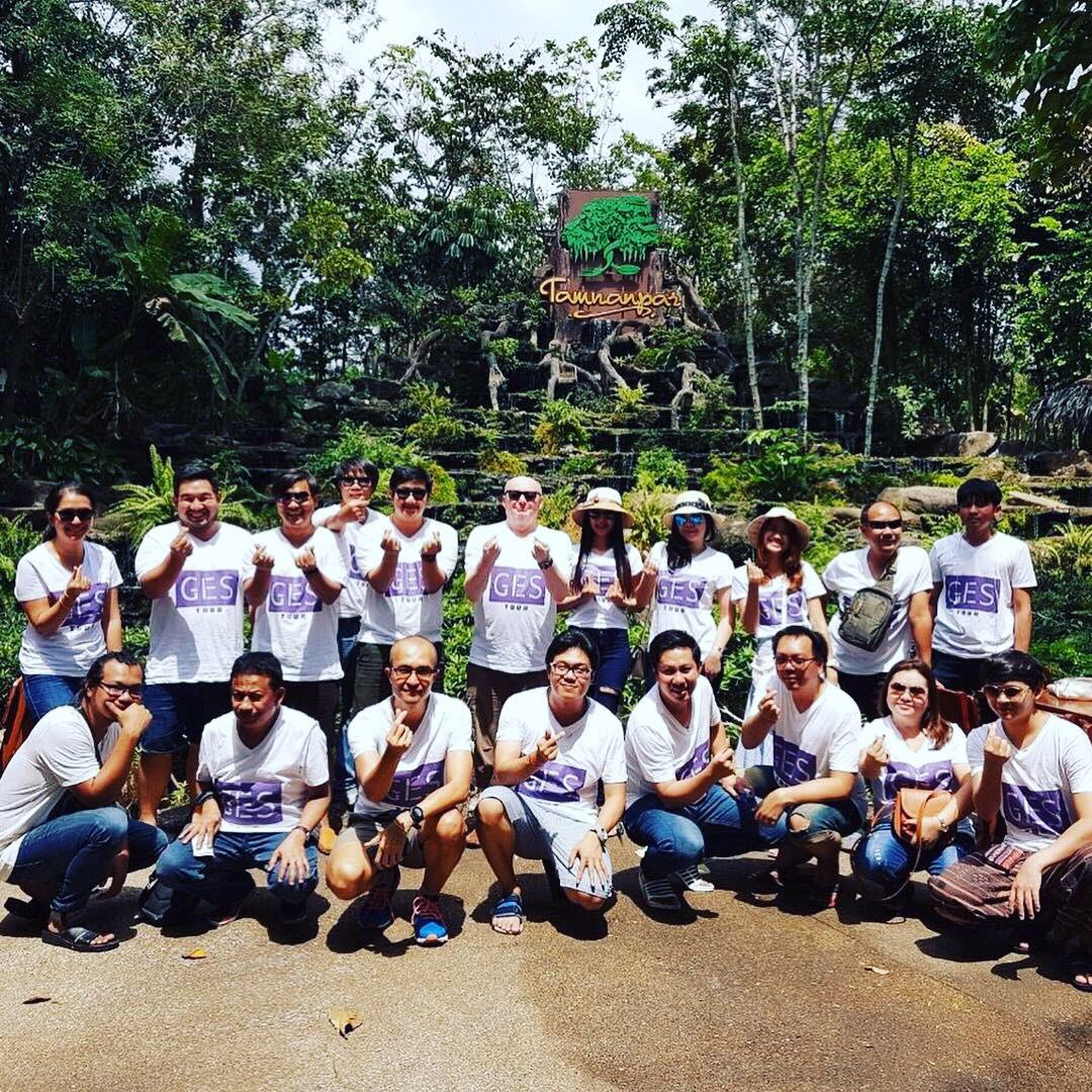 SolutionsGes's tweet photo. GES Company Trip 2019 on the way to Koh Samed quick stop for a lovely lunch #GES #Thailand #team #teambuilding https://t.co/RlcAbMd3cA
