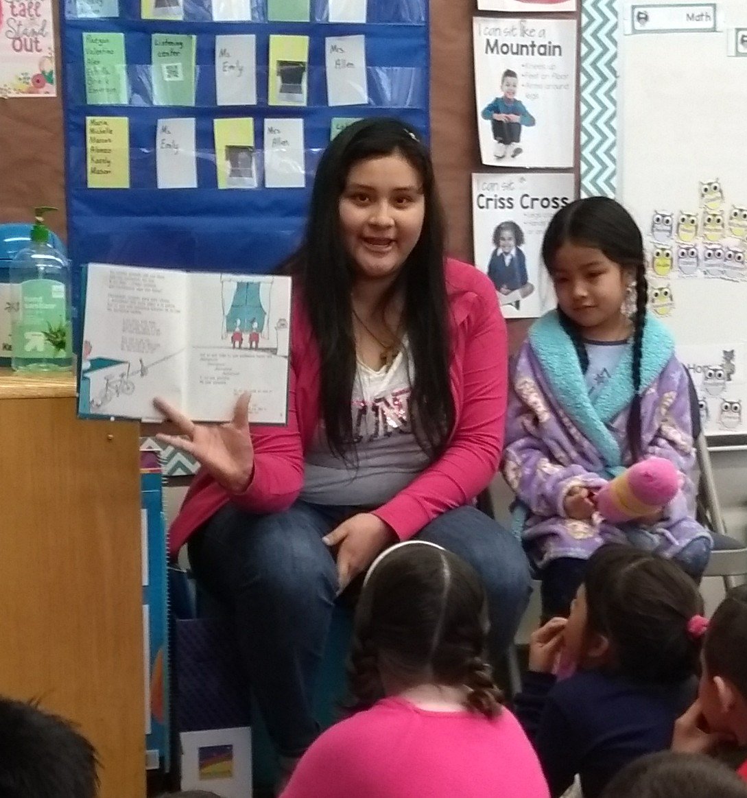 PrimarySparkles's tweet photo. Thank you to our guest readers from the high school today. The students loved it!!! #mallardproud #gridleyed https://t.co/7yf4xnfo0M