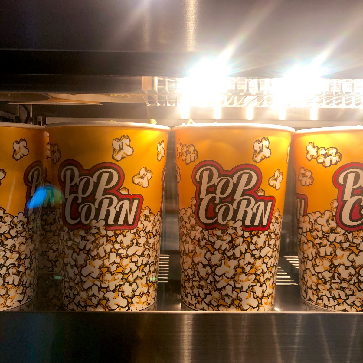 アップリンク吉祥寺 A Twitter アップリンク吉祥寺コンセッション では 出来立てのポップコーンを販売中です Mドリンクセット 580 単品 380