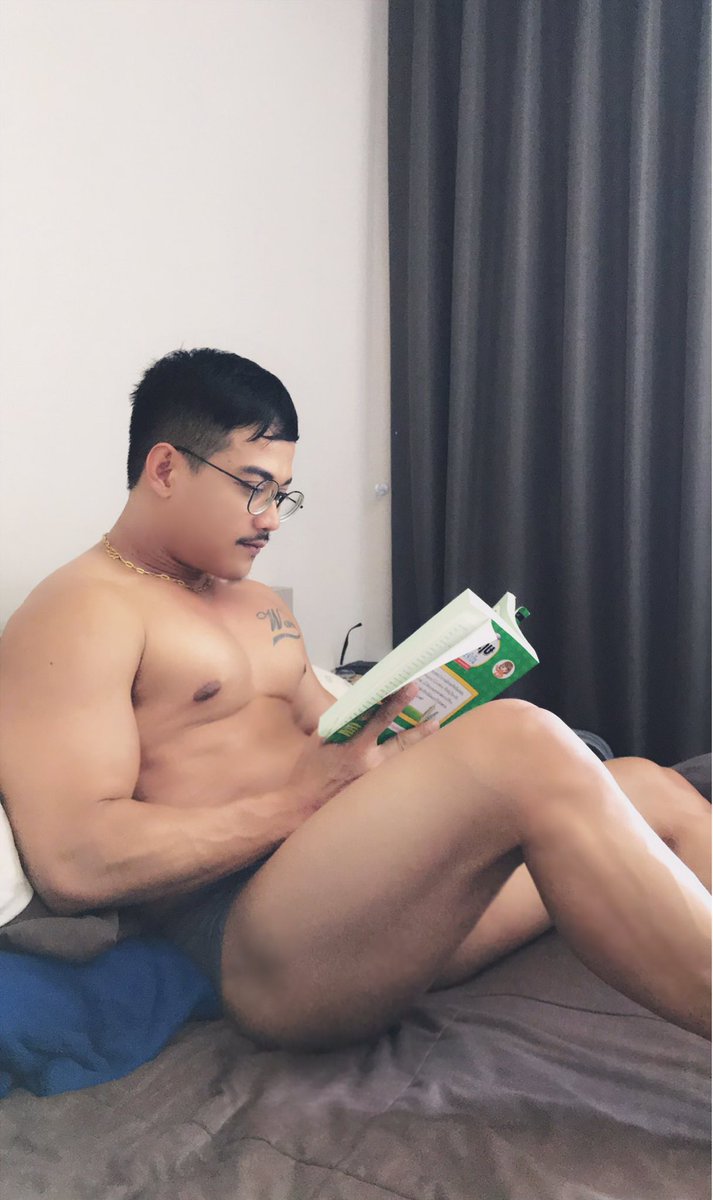 waruj69's tweet photo. ว่างไมมาเลียให้หน่อยสิ..เอยมาติวให้หน่อยจะสอบละ #หนังสือเล่มใหญ่มะ https://t.co/2JHduvcDxa