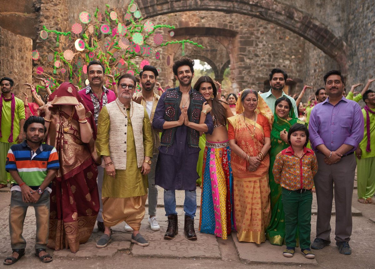 Universal_PR's tweet photo. The rom-com, Luka Chuppi that explores live in relationships has opened to 8.01, emerging a winner!
The film promises to hold strong this weekend and will be boosted on Monday due to a partial holiday.
#lukachuppi #kartikaaryan #kritisanon #maddok #dineshvijan https://t.co/Pj7pJl4zRJ