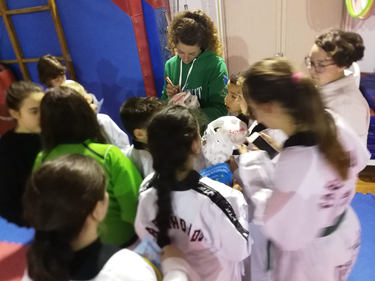 De vez en cuando no viene mal volver a tus raíces y saludar a los peques 😌😌