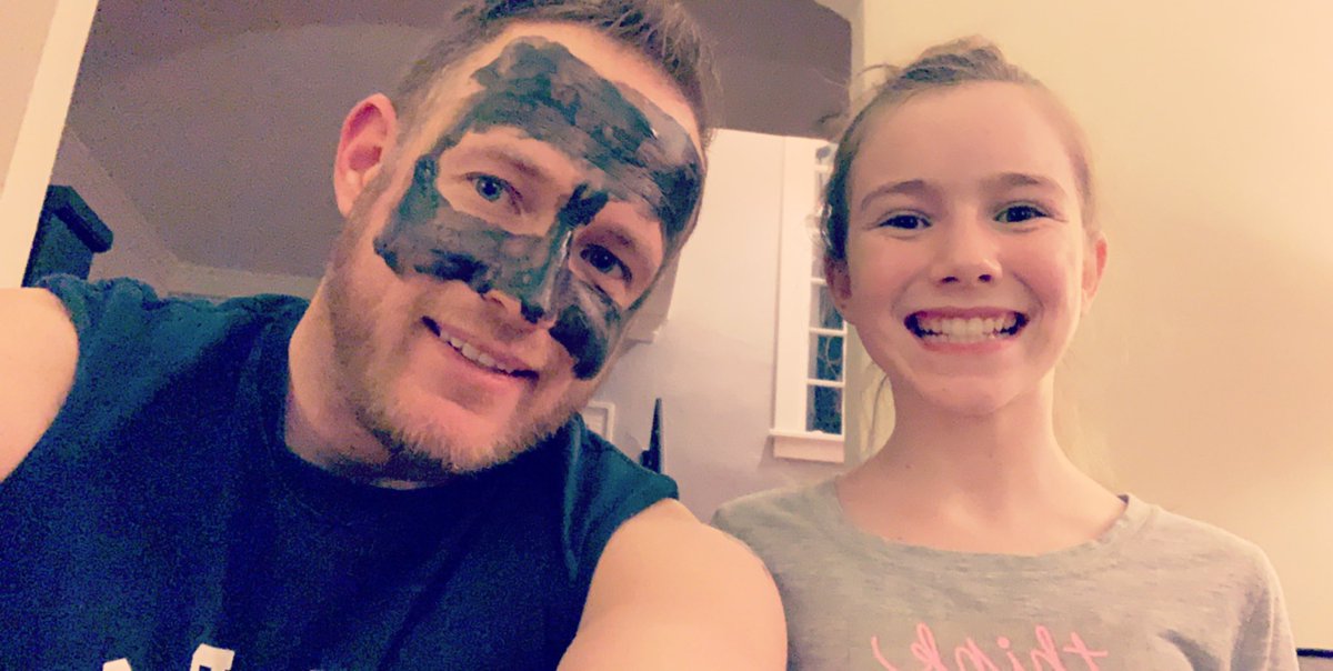 GMtheCM's tweet photo. When she wants to do a #fridayfacemask with you and she takes the clear...🤦‍♂️ #dadlife #facemask Pretty is painful. @KylieJenner @Allure_magazine @Loreal https://t.co/wy0dzxSooC