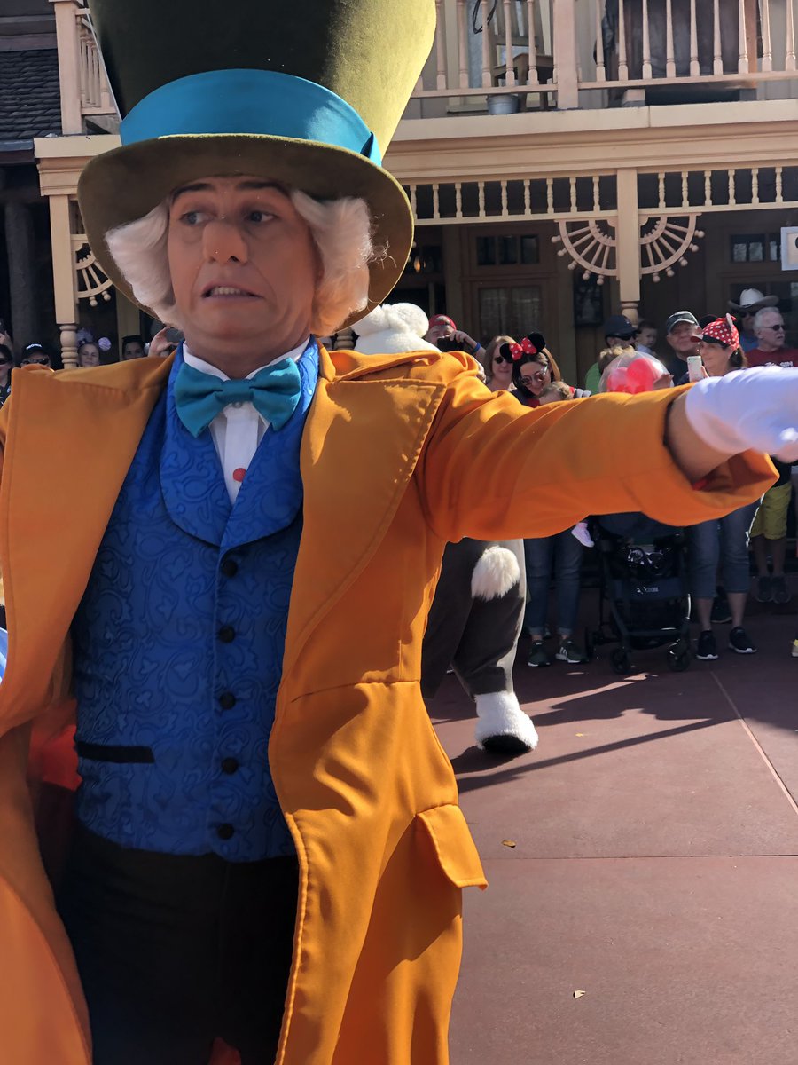 DellaAtDisney's tweet photo. I feel like I should probably post on here more https://t.co/K3w3x2acVg