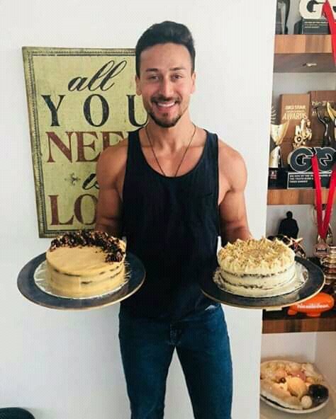 This day Tiger shroff birthday tiger bhai happy birthday I love you           