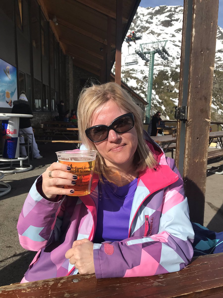 ruthgronow's tweet photo. A fantastic week away. #skiing https://t.co/gycrXWlz38