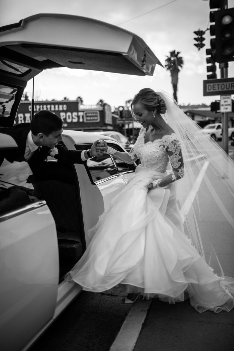 excelfleetlimo's tweet photo. great news...You can now rent the beautiful chrysler limo for your wedding day https://t.co/YfMLzvUNry #weddinglimo #OClimos #orangecountywedding https://t.co/IPYXgrqert