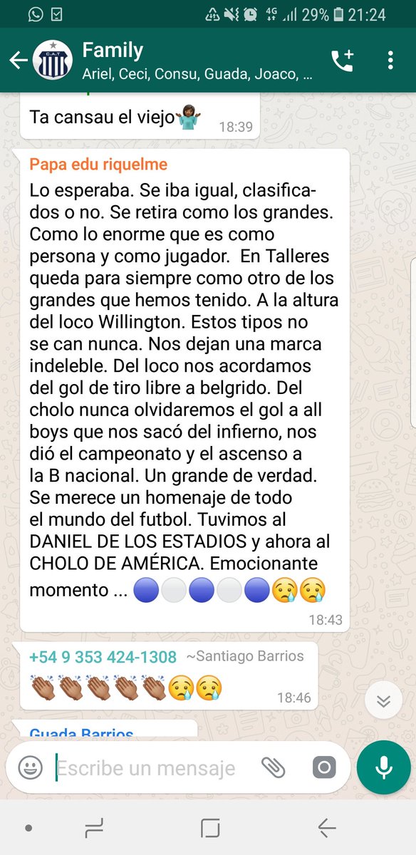 soleriq's tweet photo. Fin de carrera del Cholo según mi papá 😍😍😍
#GraciasCholo
@CATalleresdecba @pabriq @Sanbarrios1904 @facuriq @CeciRiquelme2 @coniriq https://t.co/W40dm1Lowf