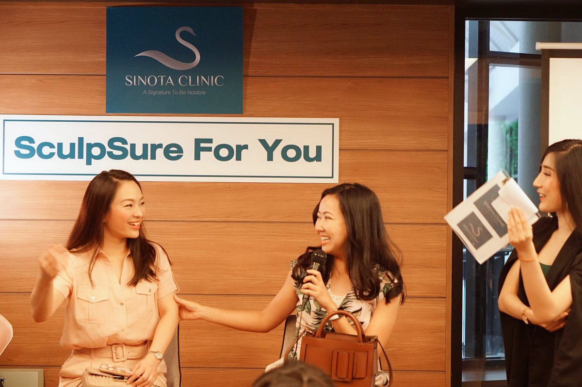 SinotaClinic's tweet photo. 🙏🏻ขอขอบพระคุณคุณโบว์ (ผการัตน์ ธรประทีปโชติ) และคุณยุ้ย (ภารดี มุณีสิทธิ์) ลูกค้า VIP ของ #Sinota Clinic ที่เสียสละเวลาอันมีค่ามาร่วมเป็นเกียรติแชร์ประสบการณ์การทำโปรแกรม #SculpSure ในงานเปิดนวัตกรรมใหม่ล่าสุดที่ #ซิโนต้าคลินิก SculpSure for You 

#สลายไขมัน  #กำจัดไขมัน #ลดไขมัน https://t.co/CPljXj5oMH