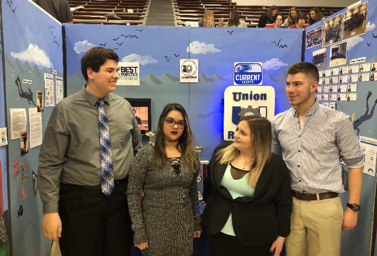 UASDrobotics's tweet image. Our exhibit team today!! #thanks2BESTRobotics #BESTrobotics25years #BESTrobotics @BESTRobotics
