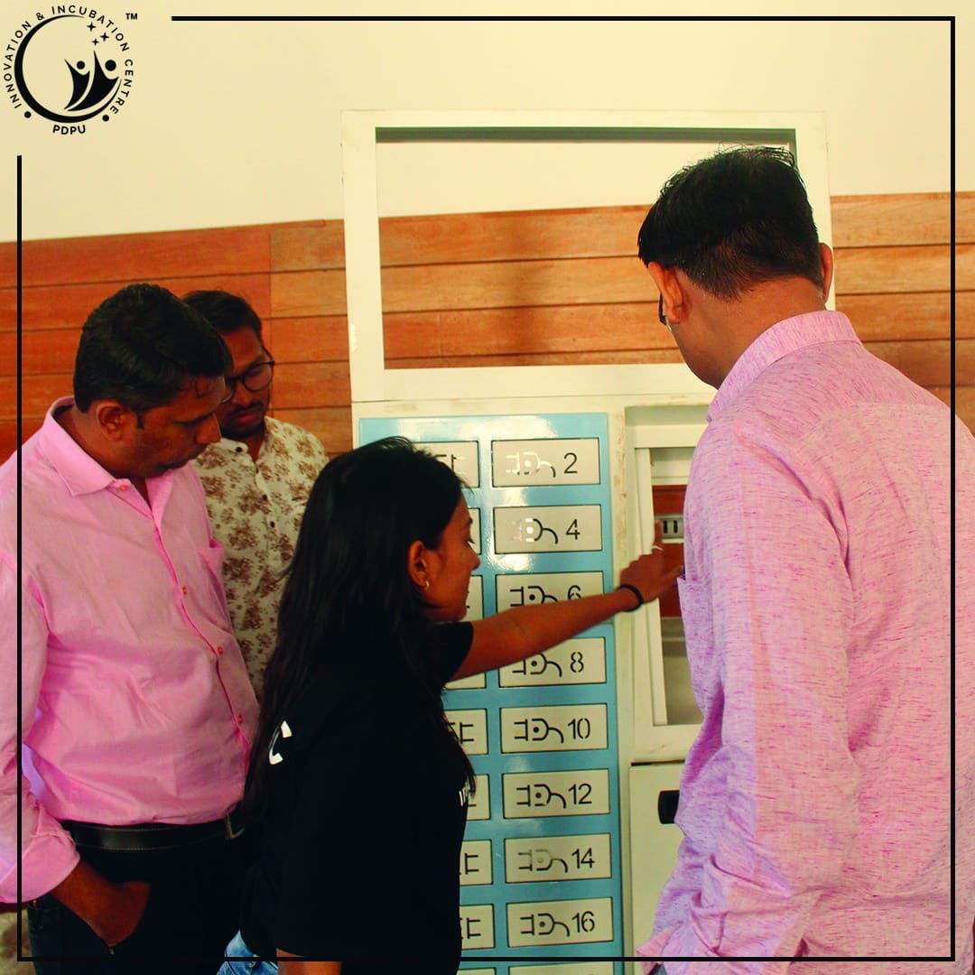 iicpdeu's tweet photo. EDII SSIP Faculty development program participants recently visited PDPU IIC to get an experience of functioning of an incubator.
#pdpuiic #interaction #iicdaily #saturdaymood #instatechnology #instastartup #ssip #pdpu https://t.co/QhOXjuN6Ev