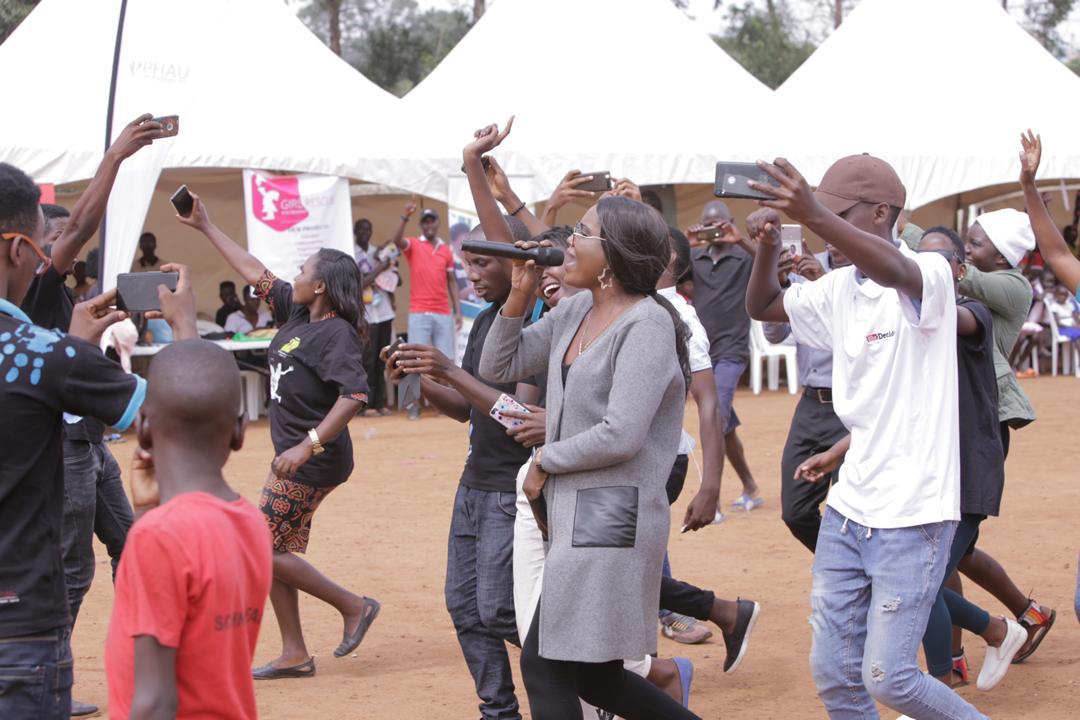 ssali41's tweet photo. We make it musical on this #SheDecidesUg19 and expecting fabulous waxed fun on the coming #GirlsFest19 @reachahand https://t.co/YsjLt8eYsD