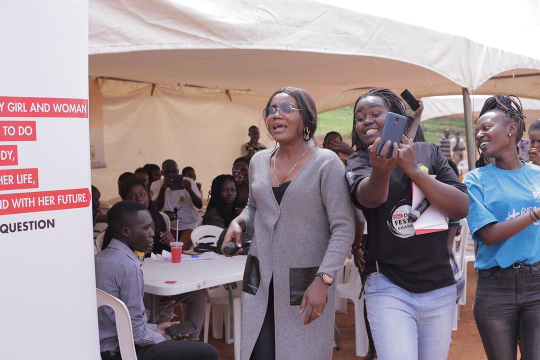 ssali41's tweet photo. We make it musical on this #SheDecidesUg19 and expecting fabulous waxed fun on the coming #GirlsFest19 @reachahand https://t.co/YsjLt8eYsD