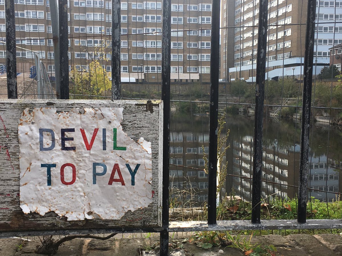 Tomorrow 3 March join <a href="/InspiralLondon/">InspiralLondon</a> for the Ghost Tide Walk + part of segment 21 of Inspiral Trai l+ a tour of Charlie Fox ghosts signs for 'The Ghost Tide' curated by Monika Bobinska @CANAL_London and Sarah Sparkes <a href="/theghostformula/">theghostformula</a> <a href="/ThamesSideSE18/">Thames-Side Studios</a> ghosthostings.co.uk/ghost-tide-wal…