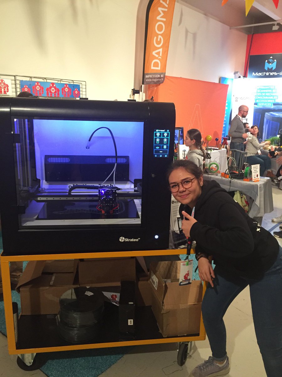 SudriAdditive's tweet photo. On est tombé amoureux de la Strateo d'@emotiontech à la @MakerFaireLille. Un petit bijou qu'on aimerai bien ramener à l'e-smart Lab ! https://t.co/vEtw6LO7HD