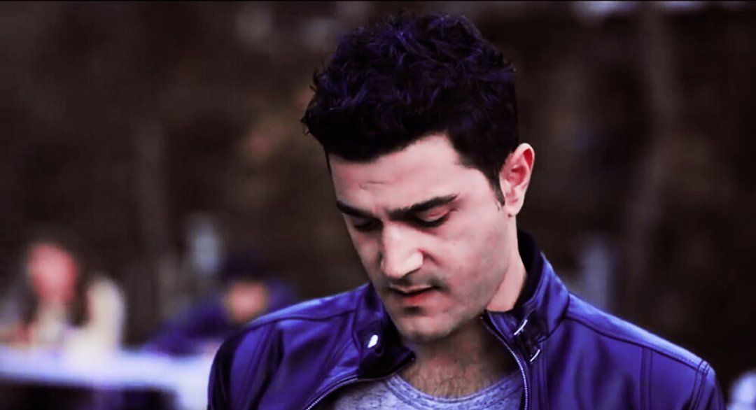 sweeteyfet's tweet photo. Bi kaç saniye bakınca otomatik olarak mimiklerim bu hali alıyor :
💘
#BurakSevinç @burak_sevinc https://t.co/QGAFXMbBrI