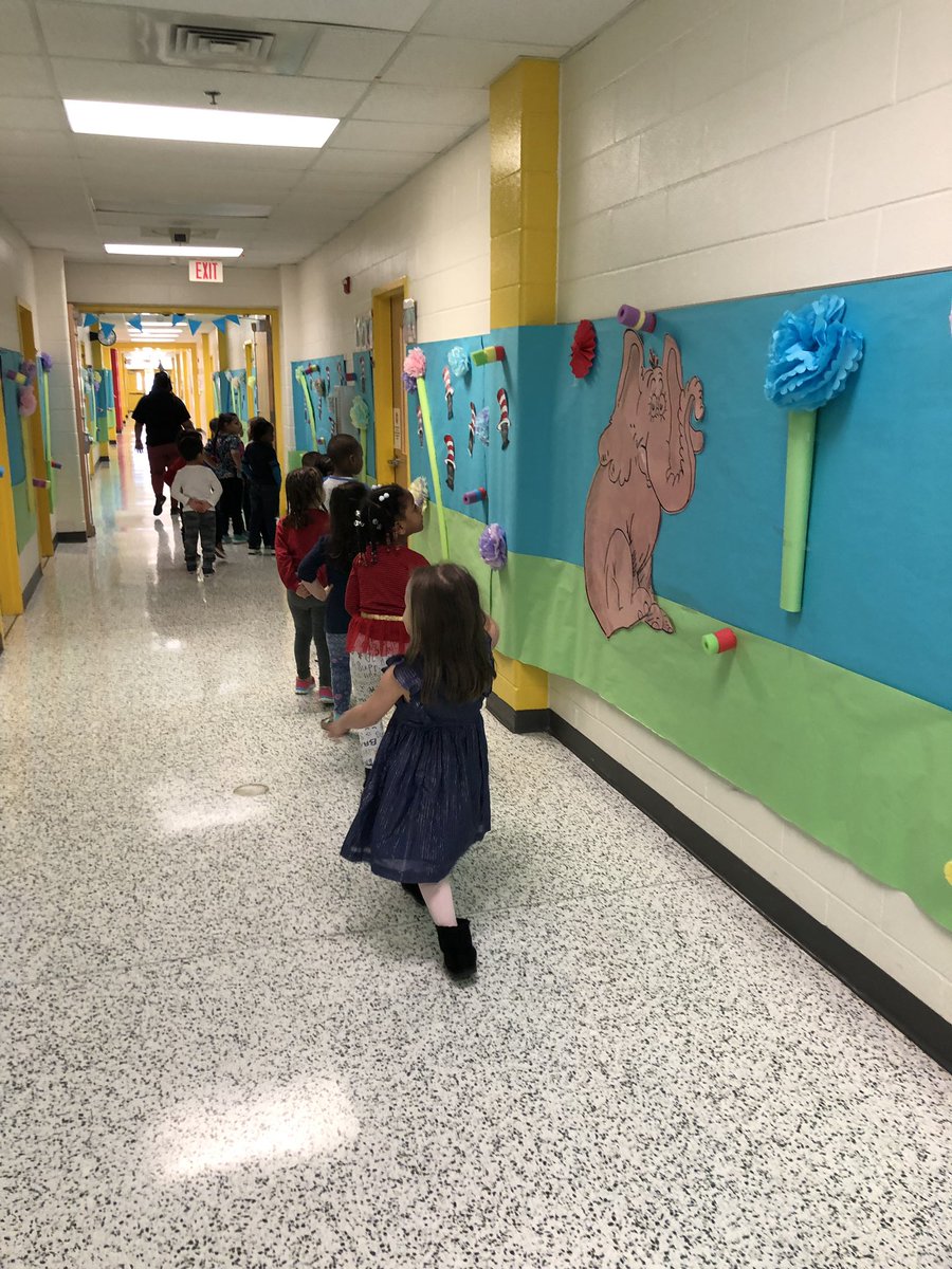 Liz_Cipolla's tweet photo. Welcome to #Seussville! Pre k enjoyed Dr Seuss week at KMES! #vbhasjoy #vbprek #read #learningisfun #kidsdeserveit @MikelleWilliam5 @krsimp22 @TheresaHolloran @KMES_Library @kjdrosinos @Educator_SRH https://t.co/LGJb6pnsJG