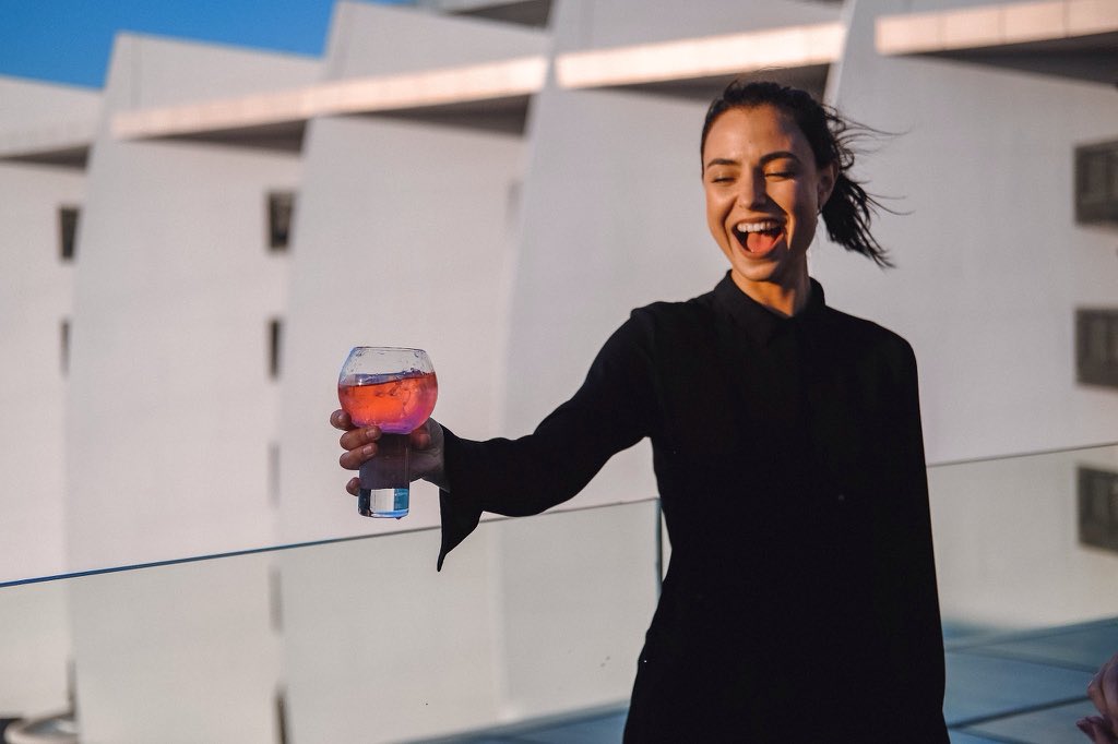 JumeirahSIR's tweet photo. THE MOOD UP SUN DOWN AT THE LOUNGE
Here’s where your spirit rises, as you gaze over an endless golden horizon and toast... www. https://t.co/i36zbaFd0k
#JumeirahSIR #JSIMoments #SaadiyatIslandResort #SimplyAbuDhabi #AmazingAbuDhabi #AbuDhabiLife #LuxuryHotels #IslandLife https://t.co/PdisM9kFJc