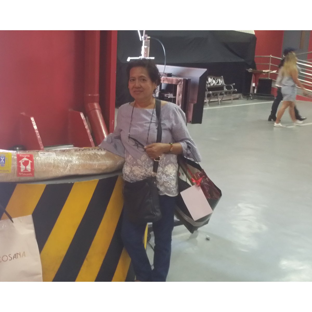 MaichardArmy's tweet photo. LECHON FROM BRGY MAICHARD TEA HOUSE (MGA SOLID ALDUB/MAICHARD FOLLOWERS). 

ANG LECHON NA PINAGMAMALAKI NG TUBOD, LANAO DEL NORTE. TRANSPORTED VIA CEBUPAC, MAINIT INIT PA NUNG DUMATING. AGAIN HAPPY BIRTHDAY MAINE. WE LOVE YOU AND ALDEN SO MUCH.

#ALDUBxADNAlways https://t.co/CNQdVSNYja