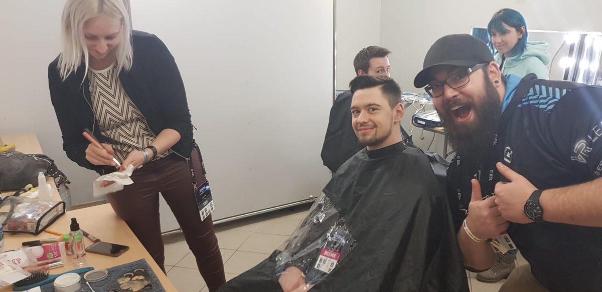 Good morning from #IEMKatowice2019!

The team is busy getting in a little beauty treatmen before their @VRChallenger shoot later today. 💅

@Affenterror24 <a href="/ViatrexVR/">Philipp Rietdorf</a> <a href="/Flushgogo/">Flushgogo</a>