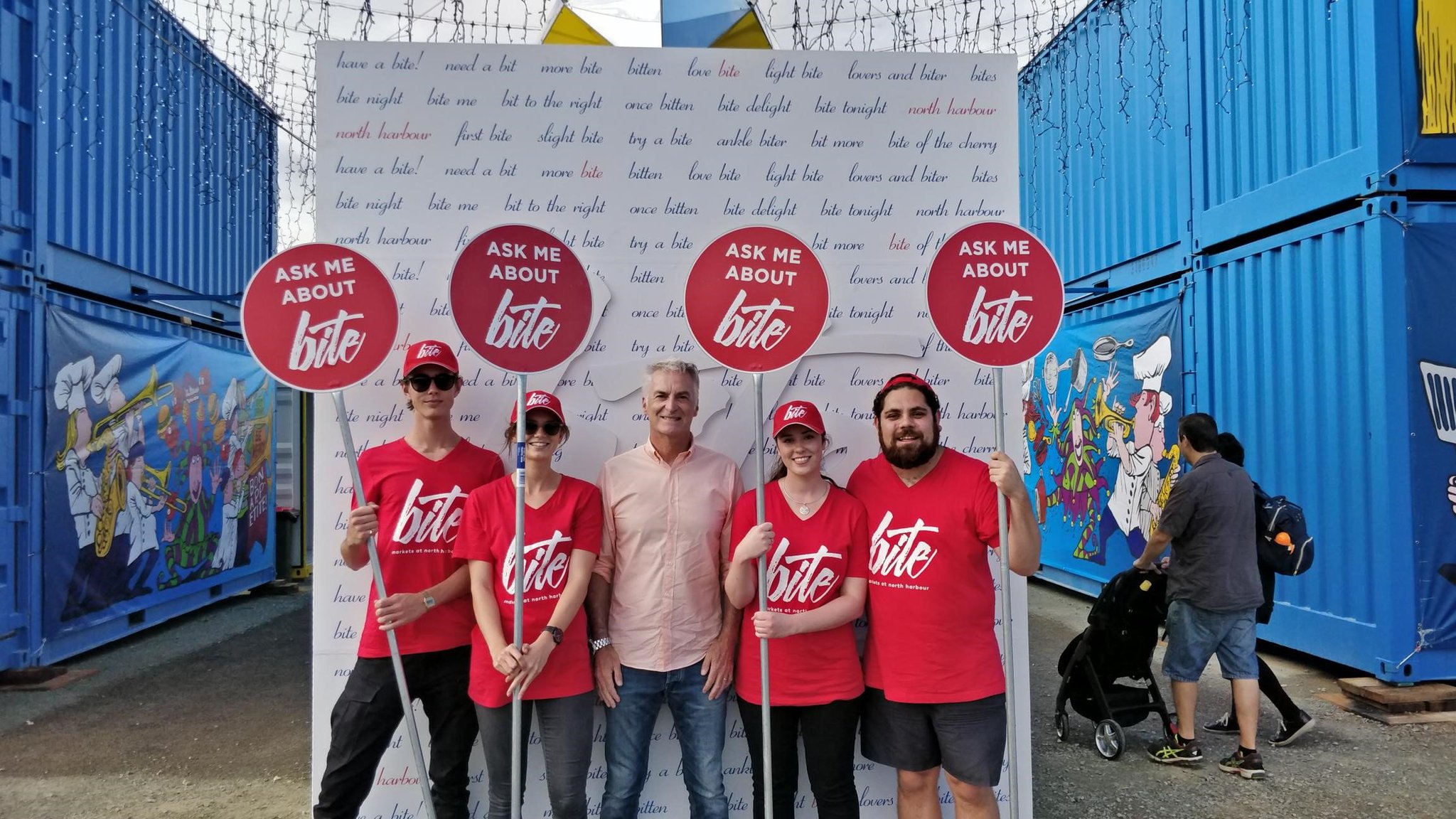 9News Queensland on Twitter "Our very own Lofteagetting out to BITE Markets today! 