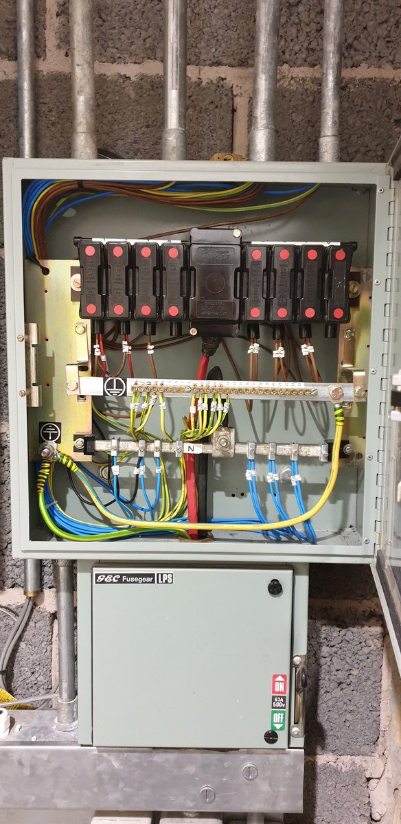 ljo07's tweet photo. #Eicr for a client today in #cheshire #electrician #niceic #commercial #industrial #highenddomestic #fixedwiretesting #hale #alderleyedge #wilmslow #knutsford #manchester #mobberley https://t.co/mD0HI6YFQF