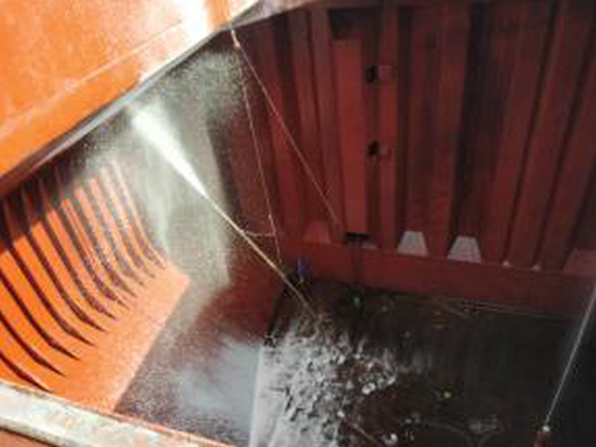 mayankg18's tweet photo. New take over vessel, getting her ready for first grain loading after coal.
#vesselmanagement #maritime #marine #shipping #technicalsuperintendent #grain #load #newtakeover #bulkcarrier #shipmanagement #shiplife #workhard #panamax https://t.co/sEhSVOxZze