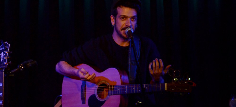 El <a href="/gerardaledo/">Yarar</a> més íntim triomfa a la <a href="/cavaurpi/">Cavaurpi</a> de #Sabadell. Crònica d'<a href="/EduBeltranEdu/">Edushkaia Beltranova 🧅</a>. isabadell.cat/sabadell/cultu…