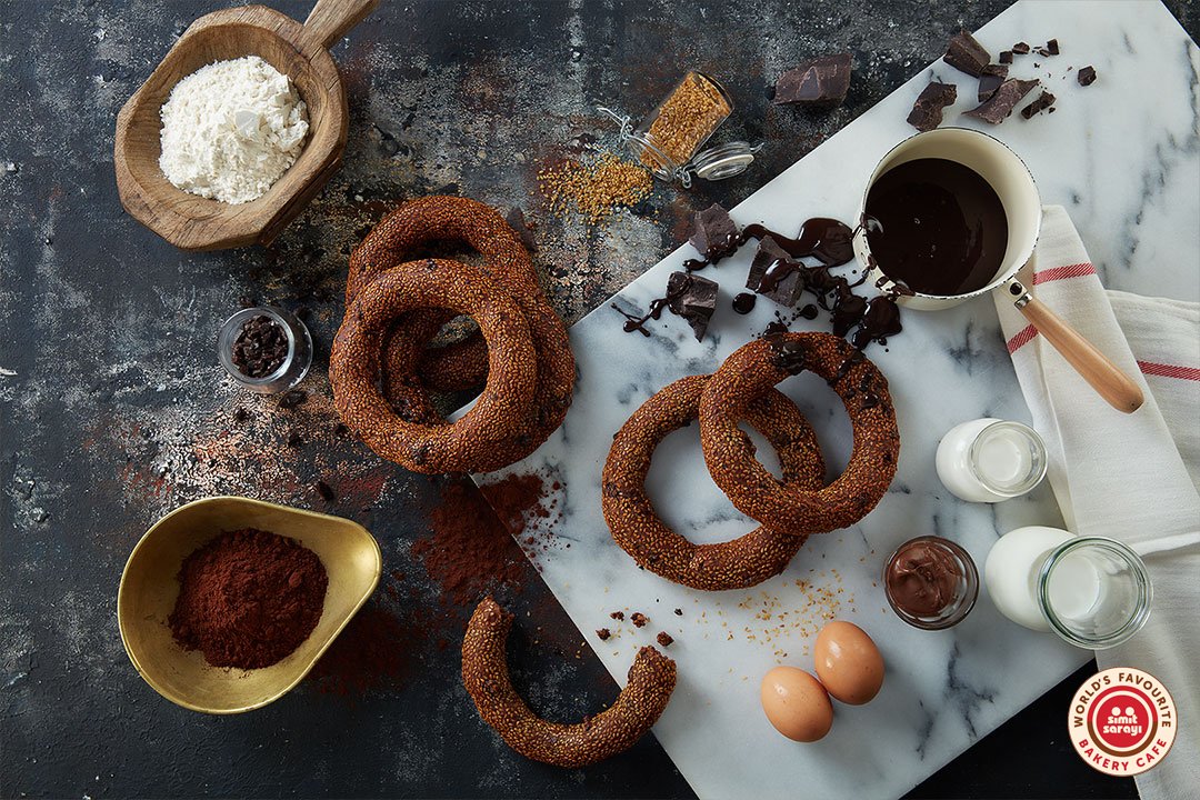 SimitSarayi_UK's tweet photo. Our chocolate simits are a real treat – have you tried one yet?

#chocolatelovers #sweettreat https://t.co/1aPeAiOiNI