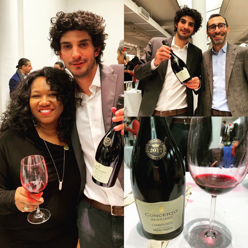 🍷So lovely to sip <a href="/ermetemedici/">Medici Ermete</a> award-winning single-vineyard Concerto Reggiano Lambrusco 2017 DOCG <a href="/ilGamberoRosso/">Gambero Rosso</a> Tre Bicchieri NYC. Beautiful wine &amp; people!  <a href="/Kobrand_Wine/">Kobrand Wine Spirits</a> #wine #trebicchieri #vino #lambrusco #wine