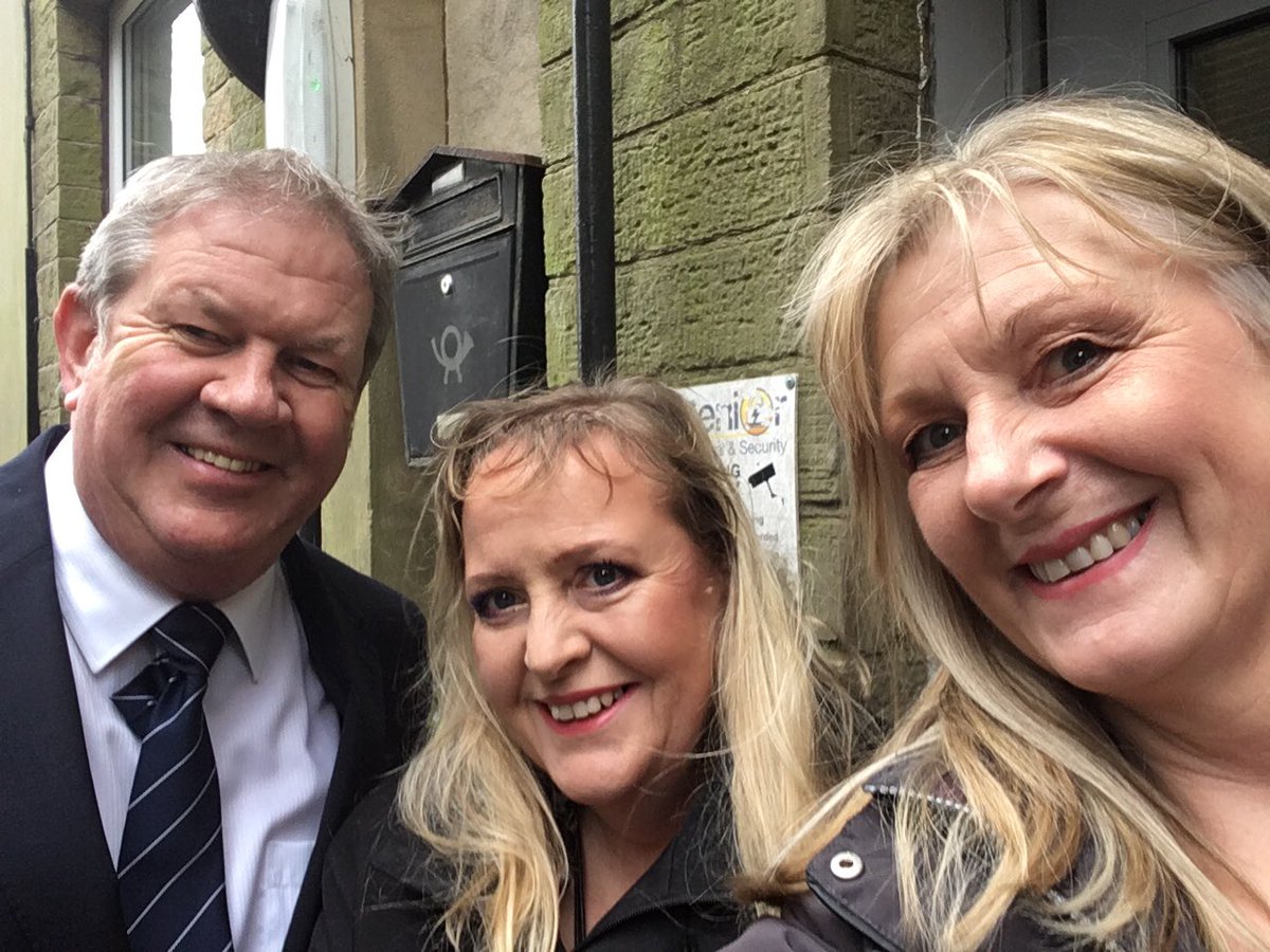 RCBridgestock's tweet image. We’re here! The glamorous life of an author! 🤣🤣🤣 With @PCmakeup #authortalks #librarytalk @BD13library @DomePress @DHHlitagency