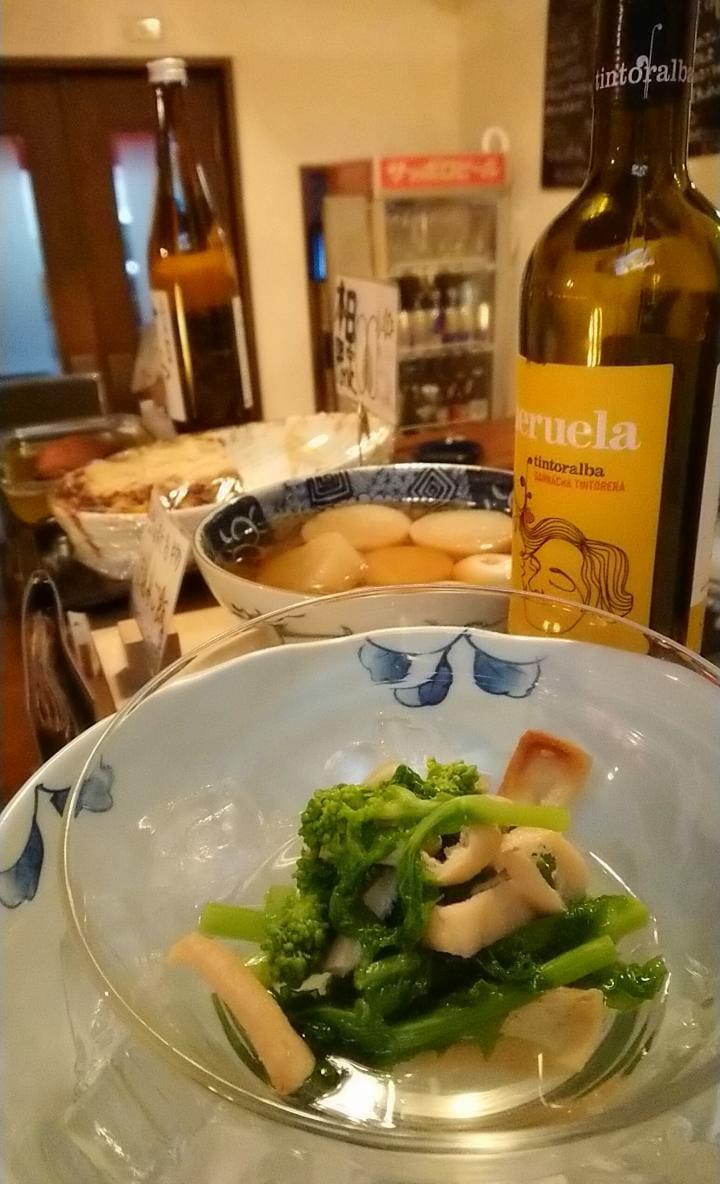 gin_bar_kotetsu's tweet photo. あいにくの雨模様ですがお万菜バッチリでご来店お待ちしています💖
#日本 #佐賀 #伊万里 #伊万里食堂 #伊万里bar #伊万里居酒屋 #伊万里お万菜 #伊万里ディナー #伊万里小料理 #imaribar #伊万里dinner #伊万里グルメ #japan #saga #imari #bar #深夜食堂 #孤独のグルメ @gin_bar_kotetsu https://t.co/ao5SYfspm0