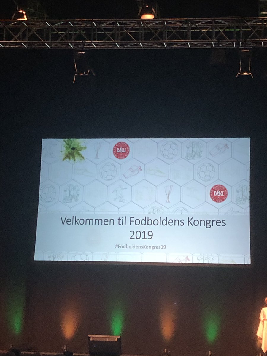 hammerfrans's tweet photo. Til #FodboldensKongres19 spændende at samle #fodbolden til #dialog om #elite og #bredde. Flere aktive og ambition om bedre resultater er DNA’en i  dansk foreningsliv @DIFidraet @DBUfodbold https://t.co/8zwooZqFsx