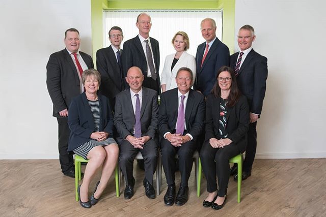 elysemarksimage's tweet image. Sometimes keeping it simple is what's called for and that's exactly what we did on this group shot for one of my lovely regular clients.
.
.
.
#groupshots #businessphotography #marketingimages #annualreport #simples #corporatephotographer #londonbusiness… ift.tt/2EuKgQ2
