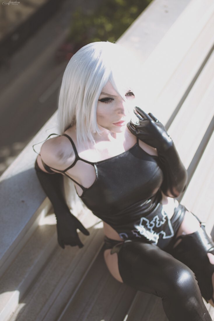 A2 Cosplay 🤖

「全ての存在は滅びるようにデザインされている...
生と死を繰り返す螺旋に、私たちは囚われ続けている. 
これは呪いか、それとも罰か」
 
Let me have an existential tonight

#ニーアオートマタ #コスプレ