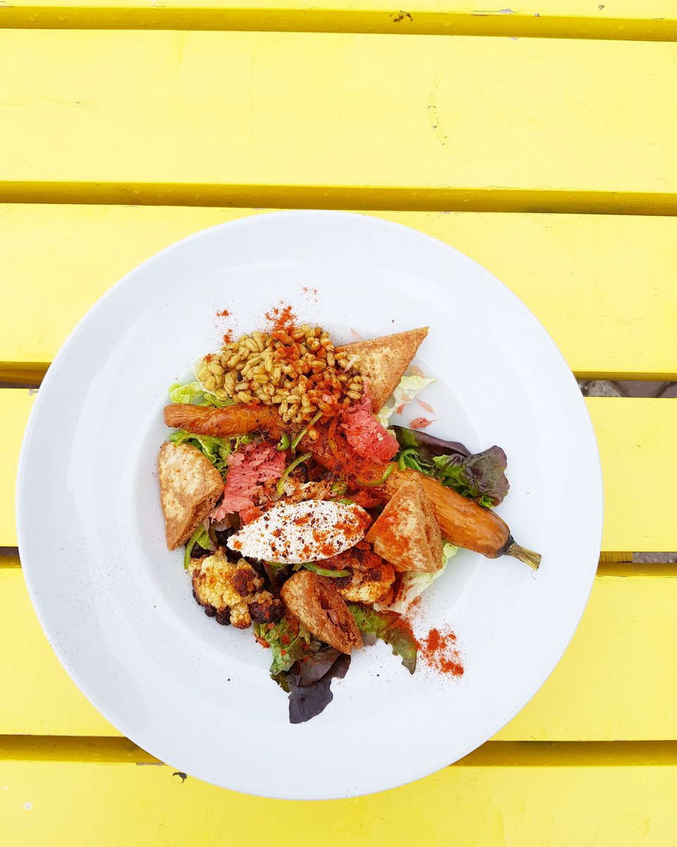 Coming Thursday I'll be cooking Tel Aviv food dinner at Skate cafe in amsterdam. 

23 euros for a 3 course menu.

Reserve by emailing to: reserveren@skatecafe.nl